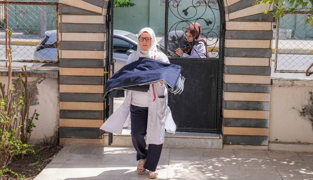 Diyarbakırlı kadınlardan tekstil atıklarından çocuklara kıyafet 8